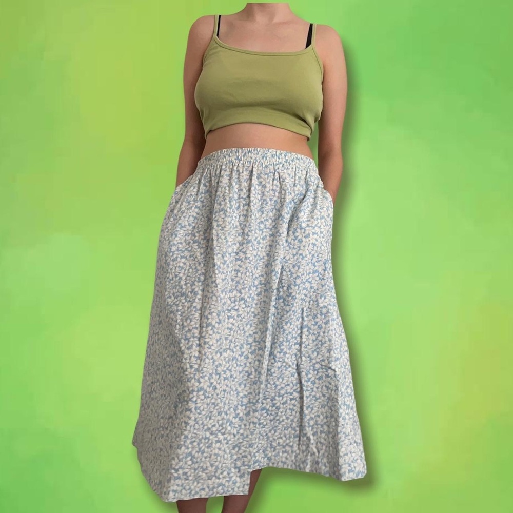 Vintage Floral Skirt W/ Pockets